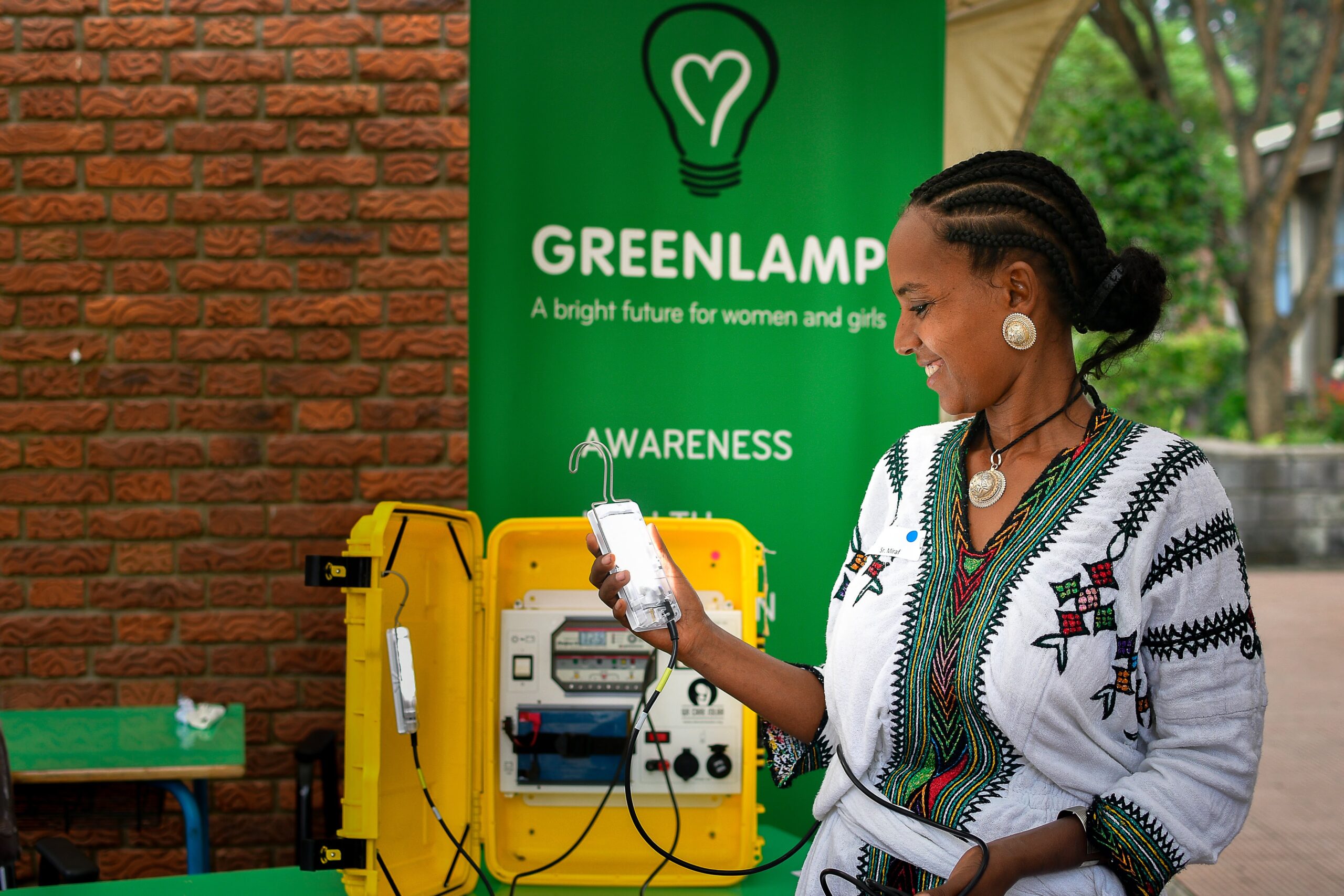 Innovative solar system GreenLamp uses